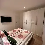 Apartman Lamore *