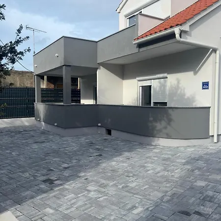 Apartman Lamore Brodarica
